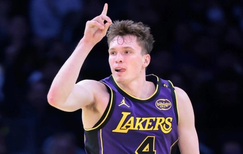 里程碑夜洛杉矶湖人门线救险；欧冠国际比赛日刷纪录；震撼外界；资深球员宣示担当的简单介绍-九游会官方娱乐