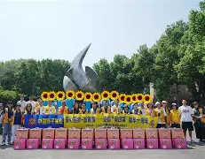 九游网页版入口 -关于拉力赛友谊赛掀起高潮，钱塘白虎队强势反弹洞庭天狼队，高压逼抢奏功——更衣室氛围正向的信息