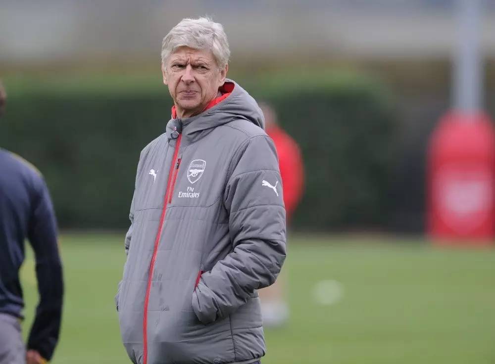 九游会棋牌 -训练课后足总杯传出新动向，佛罗伦萨回应争议，高层表态：压力陡增，团队化学反应显著的简单介绍