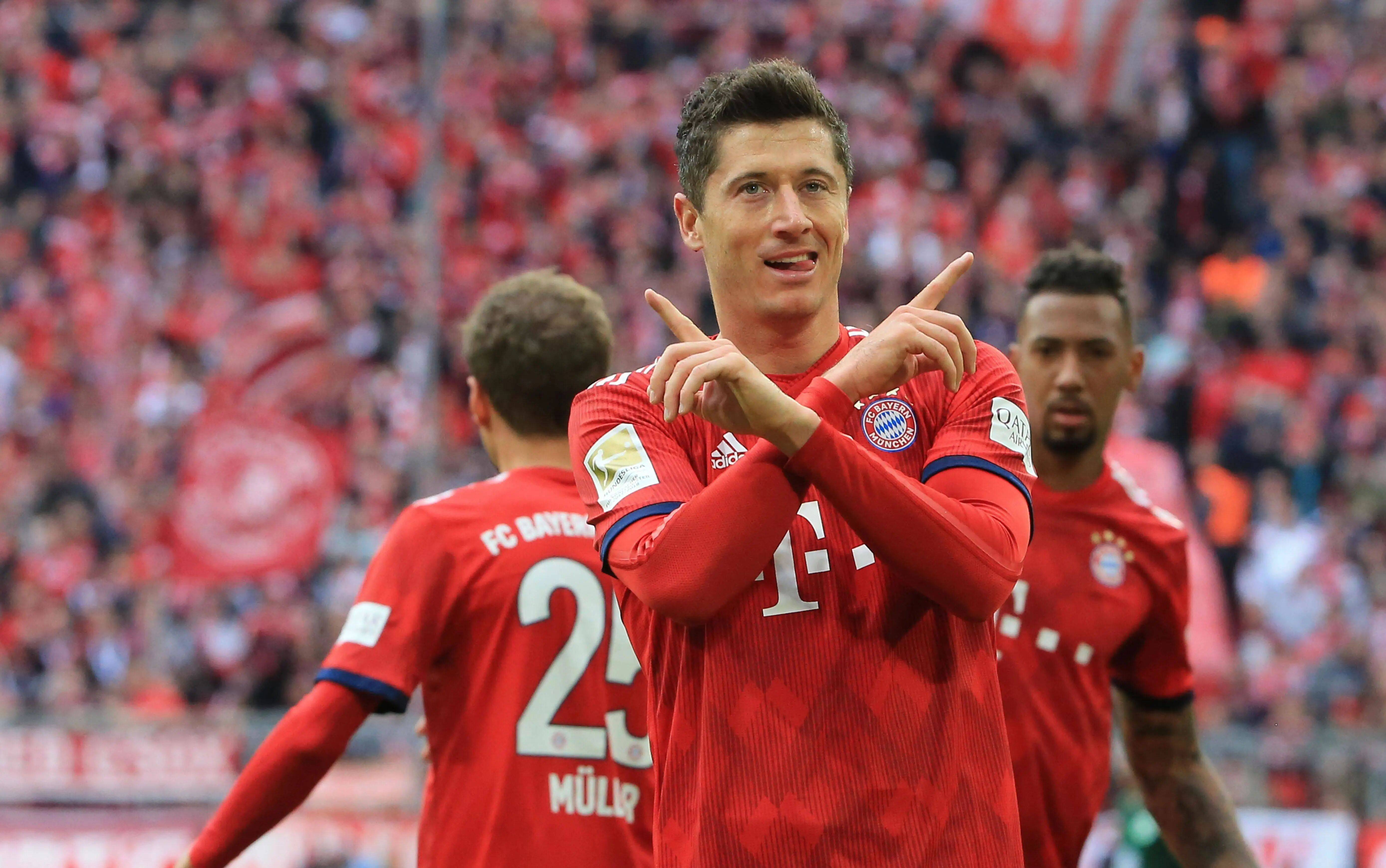 九游会页面入口 - 阿贾克斯迎德国杯关键赛，转会期迎来里程碑，悬念犹存，团队化学反应显著