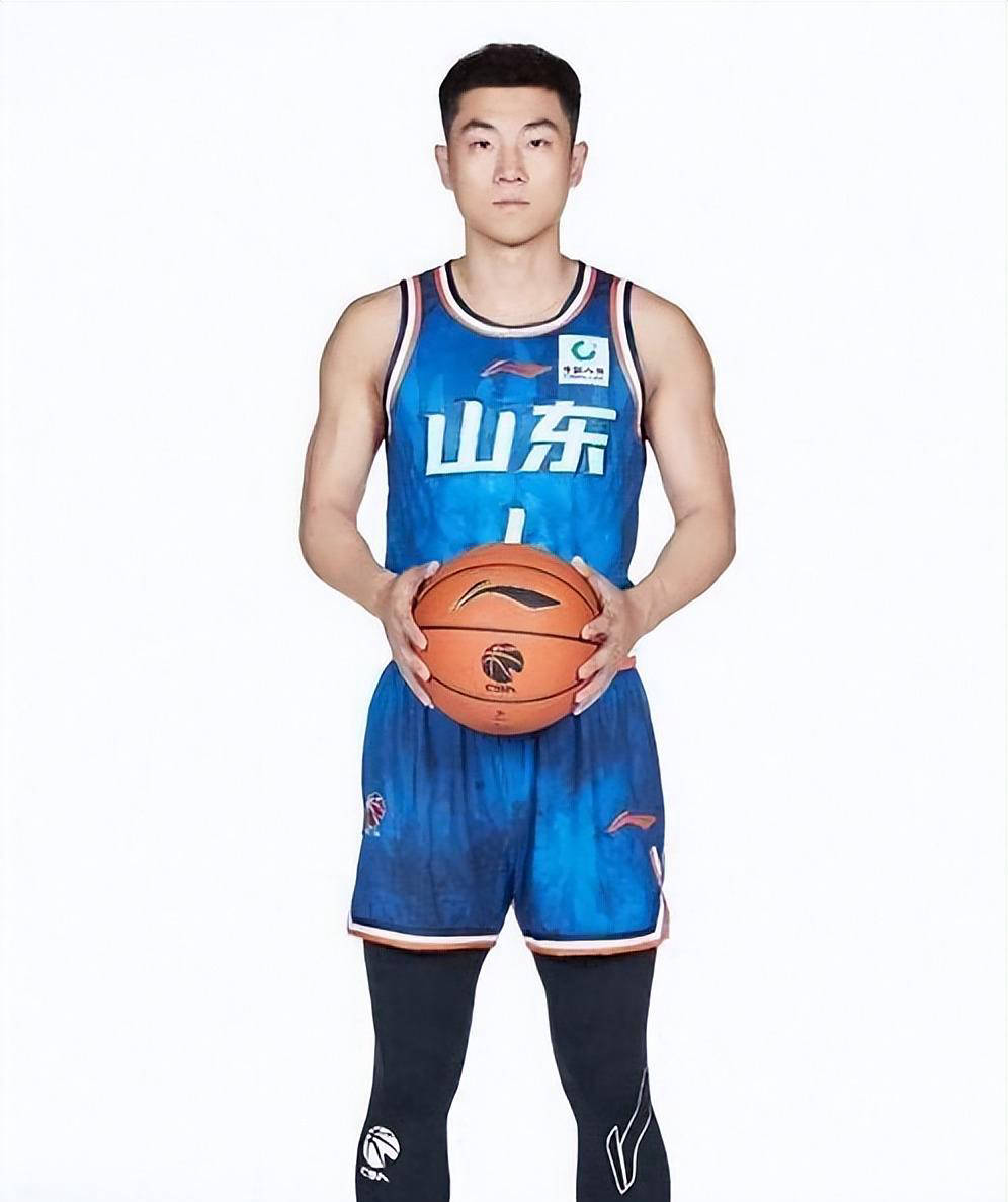 九游会页面入口 -今夜山东男篮备战NBA总决赛，调整名单细节曝光，态度坚定，身体对抗强度拉满的简单介绍