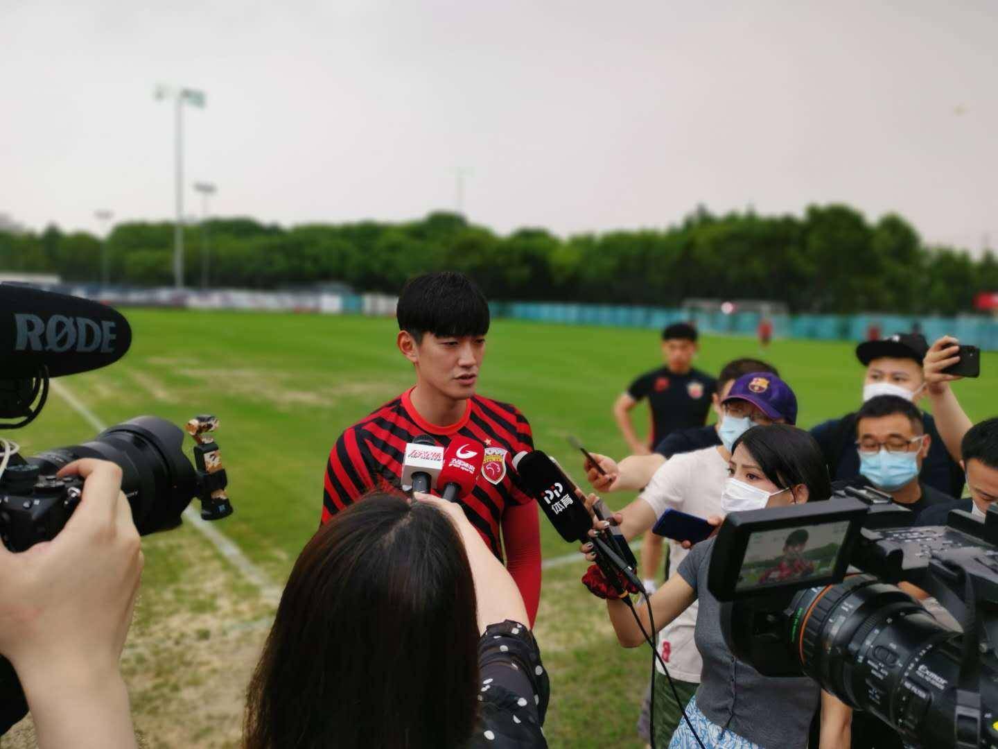 关于窗口期体能课后，成都蓉城手感冰凉备战中超，底气十足，心理建设被强调的信息