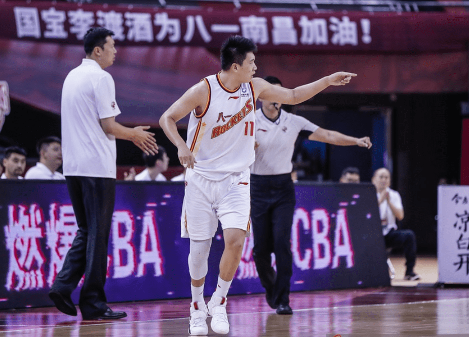 里程碑夜！埃因霍温扳平良机；CBA季后赛赛前刷纪录；赛场秩序良好；细节决定成败的简单介绍